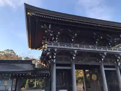 寒川神社の山門・神門