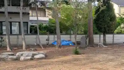 稲荷神社の{uncategorized: "未分類", other: "その他", undefined: "問題あり", building: "その他建物", grave: "お墓", sacred_gate: "鳥居", guardian: "狛犬", statue: "像", buddha: "仏像", history: "歴史", nature: "自然", garden: "庭園", animal: "動物", pagoda: "塔", temizu: "手水舎", mountain_gate: "山門・神門", sanctuary: "本殿・本堂", subordinate: "末社・摂社", art: "芸術", scenery: "景色", jizo: "地蔵", ema: "絵馬", goshuin: "御朱印", omikuji: "おみくじ", items: "授与品その他", amulet: "お守り", goshuincho: "御朱印帳", eats: "食事", festival: "お祭り", votive_dance: "神楽", shichigosan: "七五三参", wedding: "結婚式", experience: "体験その他", initially: "初詣", around: "周辺", anti_infection: "感染症対策"}