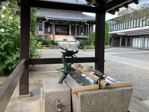 浄土宗南命山善光寺の手水舎