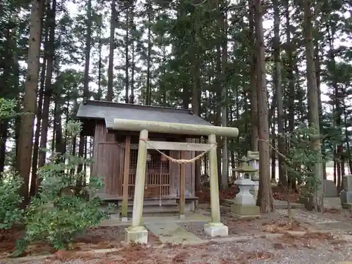 八雲神社・境内飯豊和気神社遥拝殿の建物その他