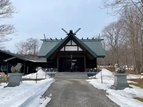 阿寒神社の本殿