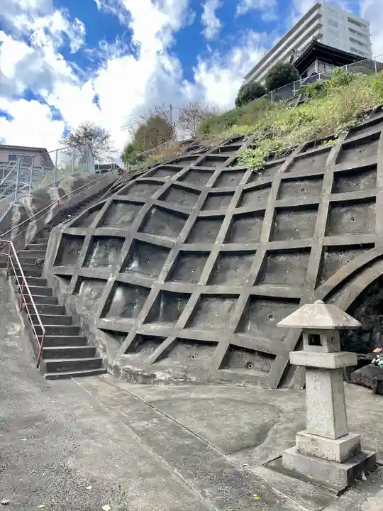 お穴さま(神奈川県)