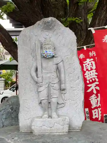 成田山札幌別院新栄寺の仏像