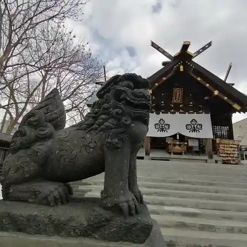 札幌諏訪神社の狛犬