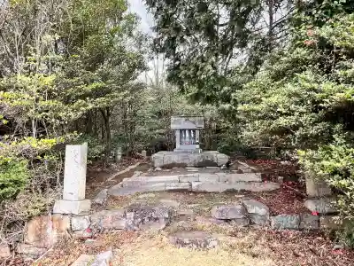 木華佐久耶比咩神社の{uncategorized: "未分類", other: "その他", undefined: "問題あり", building: "その他建物", grave: "お墓", sacred_gate: "鳥居", guardian: "狛犬", statue: "像", buddha: "仏像", history: "歴史", nature: "自然", garden: "庭園", animal: "動物", pagoda: "塔", temizu: "手水舎", mountain_gate: "山門・神門", sanctuary: "本殿・本堂", subordinate: "末社・摂社", art: "芸術", scenery: "景色", jizo: "地蔵", ema: "絵馬", goshuin: "御朱印", omikuji: "おみくじ", items: "授与品その他", amulet: "お守り", goshuincho: "御朱印帳", eats: "食事", festival: "お祭り", votive_dance: "神楽", shichigosan: "七五三参", wedding: "結婚式", experience: "体験その他", initially: "初詣", around: "周辺", anti_infection: "感染症対策"}