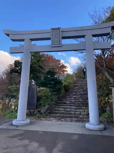 彌彦神社奥宮（御神廟）の鳥居