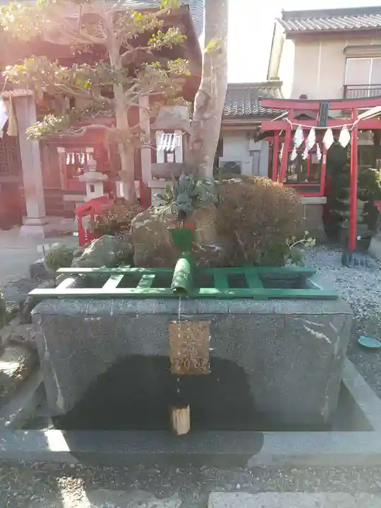 富士浅間宮の手水舎