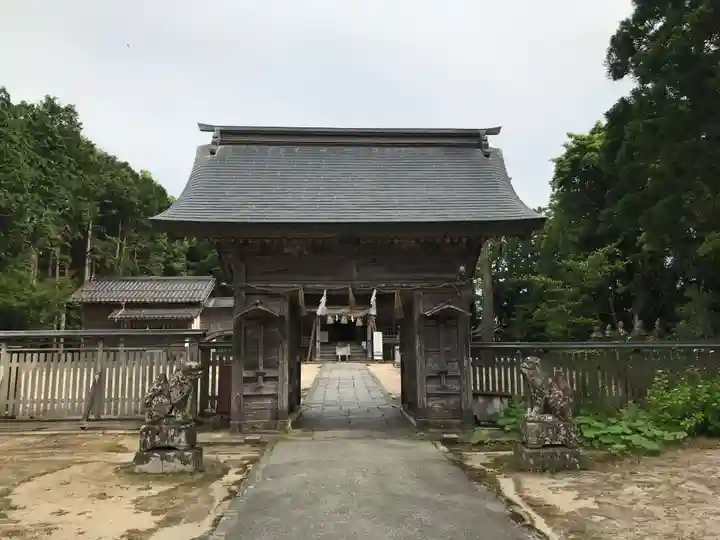 大神山神社本宮の山門・神門
