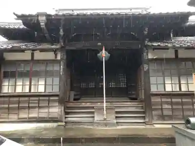 魚籃寺の本殿・本堂