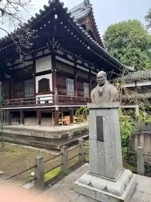 法明寺の{uncategorized: "未分類", other: "その他", undefined: "問題あり", building: "その他建物", grave: "お墓", sacred_gate: "鳥居", guardian: "狛犬", statue: "像", buddha: "仏像", history: "歴史", nature: "自然", garden: "庭園", animal: "動物", pagoda: "塔", temizu: "手水舎", mountain_gate: "山門・神門", sanctuary: "本殿・本堂", subordinate: "末社・摂社", art: "芸術", scenery: "景色", jizo: "地蔵", ema: "絵馬", goshuin: "御朱印", omikuji: "おみくじ", items: "授与品その他", amulet: "お守り", goshuincho: "御朱印帳", eats: "食事", festival: "お祭り", votive_dance: "神楽", shichigosan: "七五三参", wedding: "結婚式", experience: "体験その他", initially: "初詣", around: "周辺", anti_infection: "感染症対策"}