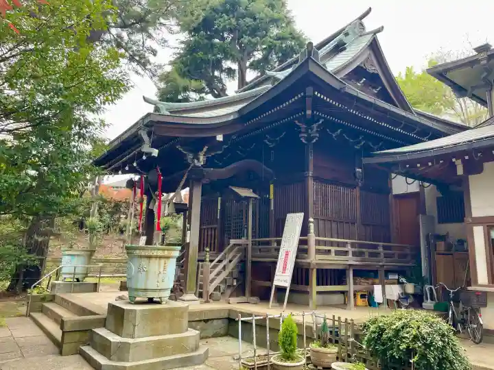 上高田氷川神社の{uncategorized: "未分類", other: "その他", undefined: "問題あり", building: "その他建物", grave: "お墓", sacred_gate: "鳥居", guardian: "狛犬", statue: "像", buddha: "仏像", history: "歴史", nature: "自然", garden: "庭園", animal: "動物", pagoda: "塔", temizu: "手水舎", mountain_gate: "山門・神門", sanctuary: "本殿・本堂", subordinate: "末社・摂社", art: "芸術", scenery: "景色", jizo: "地蔵", ema: "絵馬", goshuin: "御朱印", omikuji: "おみくじ", items: "授与品その他", amulet: "お守り", goshuincho: "御朱印帳", eats: "食事", festival: "お祭り", votive_dance: "神楽", shichigosan: "七五三参", wedding: "結婚式", experience: "体験その他", initially: "初詣", around: "周辺", anti_infection: "感染症対策"}