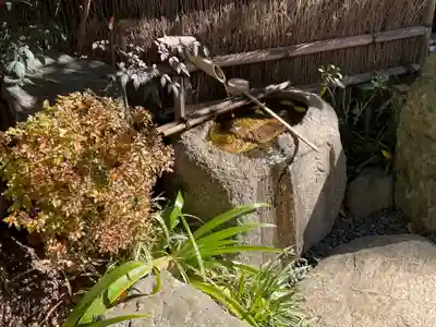 正寶院（飛不動尊）の手水舎