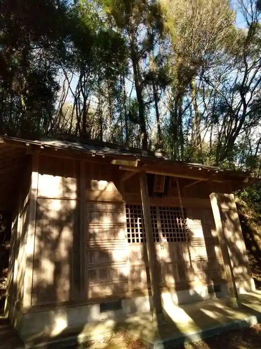 高尾神社の本殿・本堂