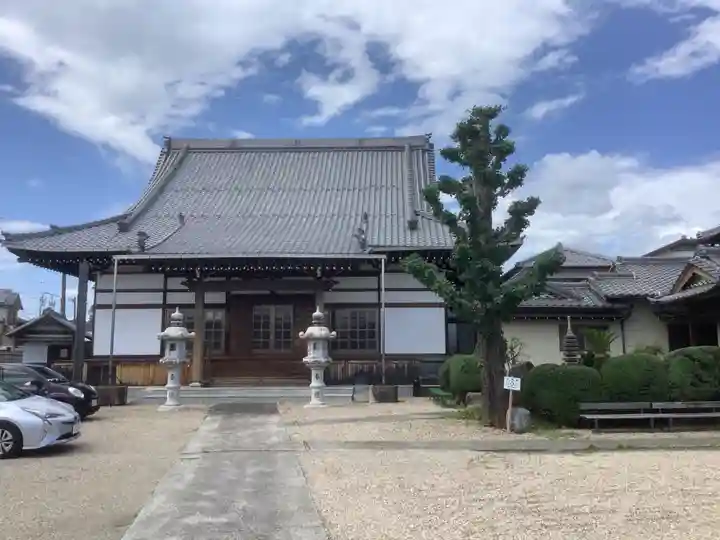 万寿寺の本殿・本堂