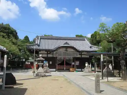 三輪神社の本殿