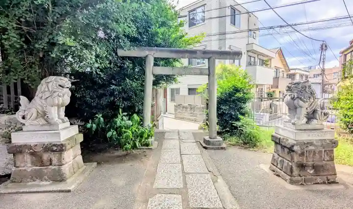 滝野川八幡神社の鳥居