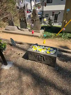 冨士浅間神社の{uncategorized: "未分類", other: "その他", undefined: "問題あり", building: "その他建物", grave: "お墓", sacred_gate: "鳥居", guardian: "狛犬", statue: "像", buddha: "仏像", history: "歴史", nature: "自然", garden: "庭園", animal: "動物", pagoda: "塔", temizu: "手水舎", mountain_gate: "山門・神門", sanctuary: "本殿・本堂", subordinate: "末社・摂社", art: "芸術", scenery: "景色", jizo: "地蔵", ema: "絵馬", goshuin: "御朱印", omikuji: "おみくじ", items: "授与品その他", amulet: "お守り", goshuincho: "御朱印帳", eats: "食事", festival: "お祭り", votive_dance: "神楽", shichigosan: "七五三参", wedding: "結婚式", experience: "体験その他", initially: "初詣", around: "周辺", anti_infection: "感染症対策"}