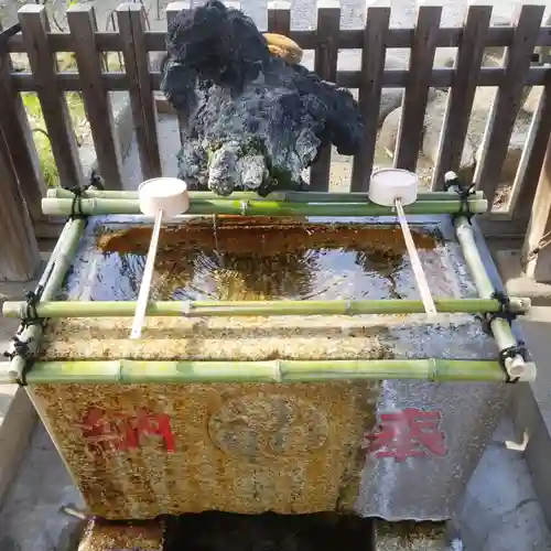 諏訪神社の手水舎