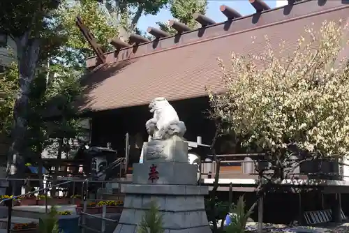 高円寺氷川神社の狛犬