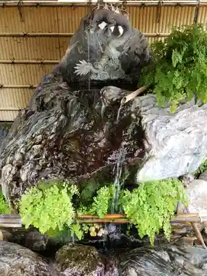 馬橋稲荷神社の手水舎