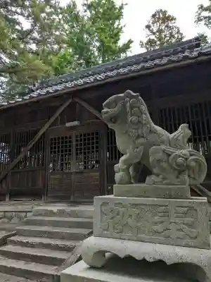 白山神社の{uncategorized: "未分類", other: "その他", undefined: "問題あり", building: "その他建物", grave: "お墓", sacred_gate: "鳥居", guardian: "狛犬", statue: "像", buddha: "仏像", history: "歴史", nature: "自然", garden: "庭園", animal: "動物", pagoda: "塔", temizu: "手水舎", mountain_gate: "山門・神門", sanctuary: "本殿・本堂", subordinate: "末社・摂社", art: "芸術", scenery: "景色", jizo: "地蔵", ema: "絵馬", goshuin: "御朱印", omikuji: "おみくじ", items: "授与品その他", amulet: "お守り", goshuincho: "御朱印帳", eats: "食事", festival: "お祭り", votive_dance: "神楽", shichigosan: "七五三参", wedding: "結婚式", experience: "体験その他", initially: "初詣", around: "周辺", anti_infection: "感染症対策"}
