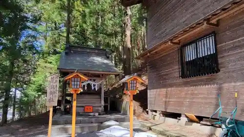 新倉富士浅間神社の末社・摂社