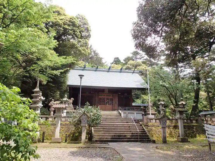 服部神社の本殿・本堂