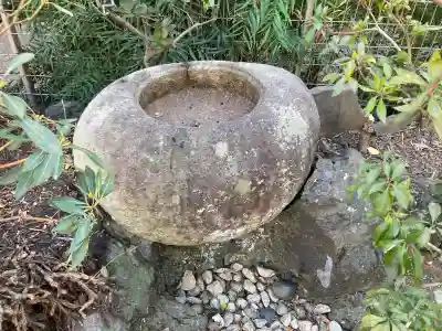 不動尊の{uncategorized: "未分類", other: "その他", undefined: "問題あり", building: "その他建物", grave: "お墓", sacred_gate: "鳥居", guardian: "狛犬", statue: "像", buddha: "仏像", history: "歴史", nature: "自然", garden: "庭園", animal: "動物", pagoda: "塔", temizu: "手水舎", mountain_gate: "山門・神門", sanctuary: "本殿・本堂", subordinate: "末社・摂社", art: "芸術", scenery: "景色", jizo: "地蔵", ema: "絵馬", goshuin: "御朱印", omikuji: "おみくじ", items: "授与品その他", amulet: "お守り", goshuincho: "御朱印帳", eats: "食事", festival: "お祭り", votive_dance: "神楽", shichigosan: "七五三参", wedding: "結婚式", experience: "体験その他", initially: "初詣", around: "周辺", anti_infection: "感染症対策"}