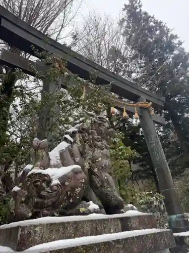 諏訪大社上社前宮の{uncategorized: "未分類", other: "その他", undefined: "問題あり", building: "その他建物", grave: "お墓", sacred_gate: "鳥居", guardian: "狛犬", statue: "像", buddha: "仏像", history: "歴史", nature: "自然", garden: "庭園", animal: "動物", pagoda: "塔", temizu: "手水舎", mountain_gate: "山門・神門", sanctuary: "本殿・本堂", subordinate: "末社・摂社", art: "芸術", scenery: "景色", jizo: "地蔵", ema: "絵馬", goshuin: "御朱印", omikuji: "おみくじ", items: "授与品その他", amulet: "お守り", goshuincho: "御朱印帳", eats: "食事", festival: "お祭り", votive_dance: "神楽", shichigosan: "七五三参", wedding: "結婚式", experience: "体験その他", initially: "初詣", around: "周辺", anti_infection: "感染症対策"}