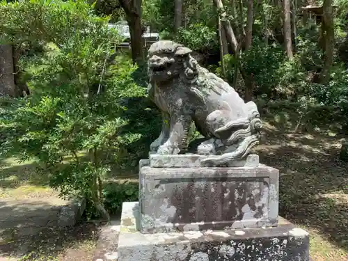 八幡神社の狛犬