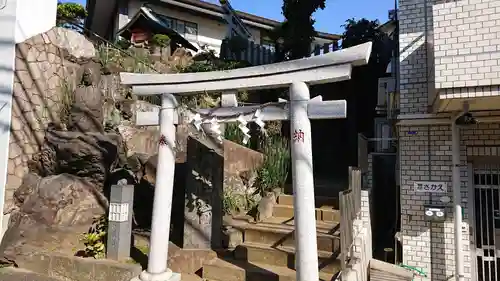 榎稲荷神社の鳥居