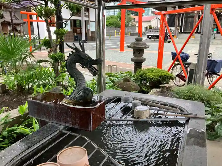 顕正寺の手水舎