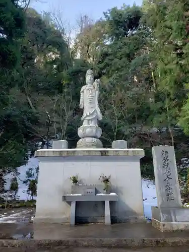 千里稲荷神社の仏像