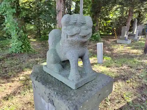 興国神社の狛犬