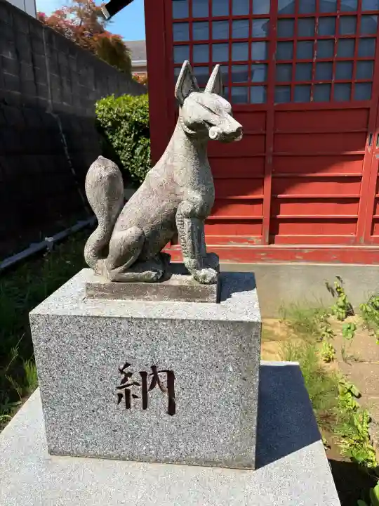 稲荷神社の{uncategorized: "未分類", other: "その他", undefined: "問題あり", building: "その他建物", grave: "お墓", sacred_gate: "鳥居", guardian: "狛犬", statue: "像", buddha: "仏像", history: "歴史", nature: "自然", garden: "庭園", animal: "動物", pagoda: "塔", temizu: "手水舎", mountain_gate: "山門・神門", sanctuary: "本殿・本堂", subordinate: "末社・摂社", art: "芸術", scenery: "景色", jizo: "地蔵", ema: "絵馬", goshuin: "御朱印", omikuji: "おみくじ", items: "授与品その他", amulet: "お守り", goshuincho: "御朱印帳", eats: "食事", festival: "お祭り", votive_dance: "神楽", shichigosan: "七五三参", wedding: "結婚式", experience: "体験その他", initially: "初詣", around: "周辺", anti_infection: "感染症対策"}