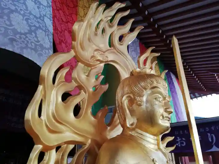 成田山横浜別院延命院の仏像