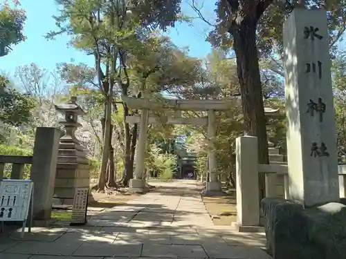 赤坂氷川神社の鳥居