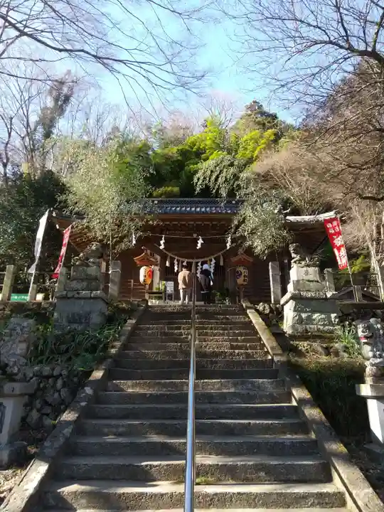 高尾山麓氷川神社の本殿・本堂