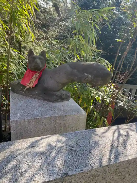 白笹稲荷神社の狛犬