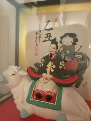 彌彦神社　(伊夜日子神社)の像