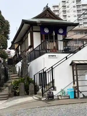 金乗院(目白不動尊)の{uncategorized: "未分類", other: "その他", undefined: "問題あり", building: "その他建物", grave: "お墓", sacred_gate: "鳥居", guardian: "狛犬", statue: "像", buddha: "仏像", history: "歴史", nature: "自然", garden: "庭園", animal: "動物", pagoda: "塔", temizu: "手水舎", mountain_gate: "山門・神門", sanctuary: "本殿・本堂", subordinate: "末社・摂社", art: "芸術", scenery: "景色", jizo: "地蔵", ema: "絵馬", goshuin: "御朱印", omikuji: "おみくじ", items: "授与品その他", amulet: "お守り", goshuincho: "御朱印帳", eats: "食事", festival: "お祭り", votive_dance: "神楽", shichigosan: "七五三参", wedding: "結婚式", experience: "体験その他", initially: "初詣", around: "周辺", anti_infection: "感染症対策"}