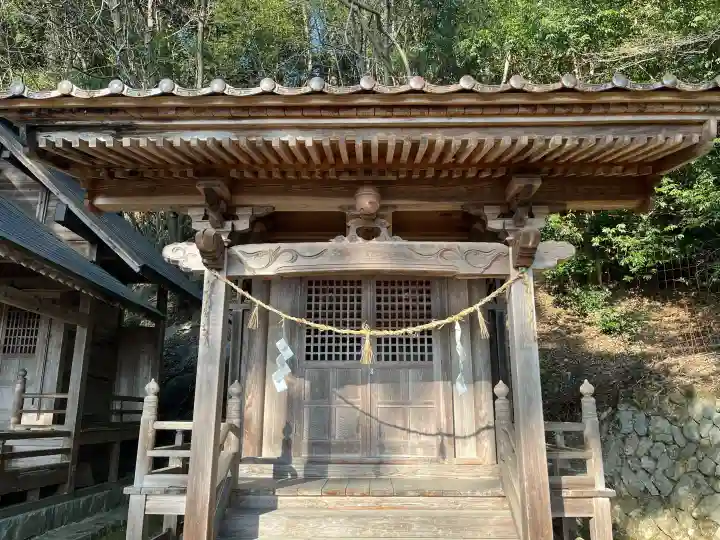 清神社の{uncategorized: "未分類", other: "その他", undefined: "問題あり", building: "その他建物", grave: "お墓", sacred_gate: "鳥居", guardian: "狛犬", statue: "像", buddha: "仏像", history: "歴史", nature: "自然", garden: "庭園", animal: "動物", pagoda: "塔", temizu: "手水舎", mountain_gate: "山門・神門", sanctuary: "本殿・本堂", subordinate: "末社・摂社", art: "芸術", scenery: "景色", jizo: "地蔵", ema: "絵馬", goshuin: "御朱印", omikuji: "おみくじ", items: "授与品その他", amulet: "お守り", goshuincho: "御朱印帳", eats: "食事", festival: "お祭り", votive_dance: "神楽", shichigosan: "七五三参", wedding: "結婚式", experience: "体験その他", initially: "初詣", around: "周辺", anti_infection: "感染症対策"}