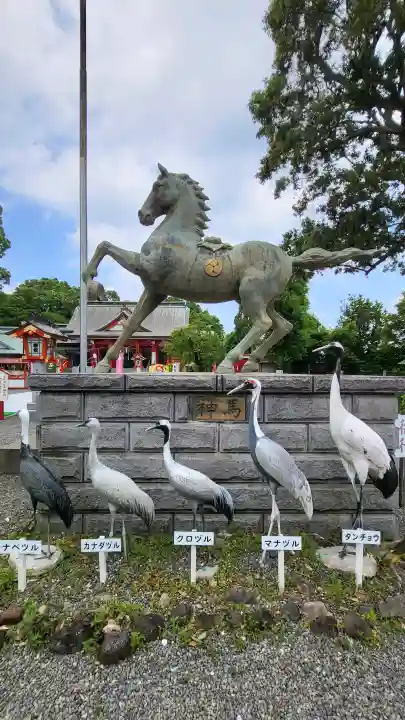箱崎八幡神社の{uncategorized: "未分類", other: "その他", undefined: "問題あり", building: "その他建物", grave: "お墓", sacred_gate: "鳥居", guardian: "狛犬", statue: "像", buddha: "仏像", history: "歴史", nature: "自然", garden: "庭園", animal: "動物", pagoda: "塔", temizu: "手水舎", mountain_gate: "山門・神門", sanctuary: "本殿・本堂", subordinate: "末社・摂社", art: "芸術", scenery: "景色", jizo: "地蔵", ema: "絵馬", goshuin: "御朱印", omikuji: "おみくじ", items: "授与品その他", amulet: "お守り", goshuincho: "御朱印帳", eats: "食事", festival: "お祭り", votive_dance: "神楽", shichigosan: "七五三参", wedding: "結婚式", experience: "体験その他", initially: "初詣", around: "周辺", anti_infection: "感染症対策"}