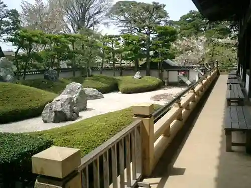 光明寺の庭園