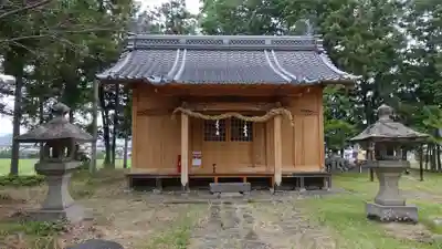 諏訪神社の本殿・本堂
