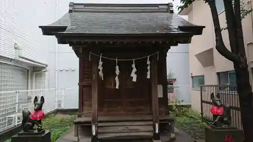 さくら稲荷の本殿・本堂