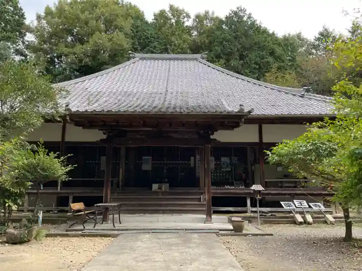 薬王寺の本殿・本堂