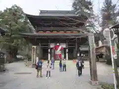 華厳寺の山門