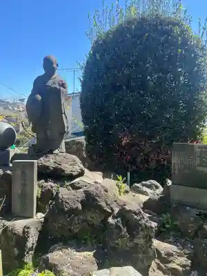長福寺の{uncategorized: "未分類", other: "その他", undefined: "問題あり", building: "その他建物", grave: "お墓", sacred_gate: "鳥居", guardian: "狛犬", statue: "像", buddha: "仏像", history: "歴史", nature: "自然", garden: "庭園", animal: "動物", pagoda: "塔", temizu: "手水舎", mountain_gate: "山門・神門", sanctuary: "本殿・本堂", subordinate: "末社・摂社", art: "芸術", scenery: "景色", jizo: "地蔵", ema: "絵馬", goshuin: "御朱印", omikuji: "おみくじ", items: "授与品その他", amulet: "お守り", goshuincho: "御朱印帳", eats: "食事", festival: "お祭り", votive_dance: "神楽", shichigosan: "七五三参", wedding: "結婚式", experience: "体験その他", initially: "初詣", around: "周辺", anti_infection: "感染症対策"}