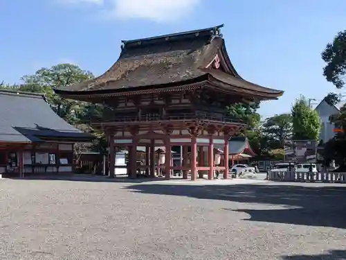 津島神社の山門